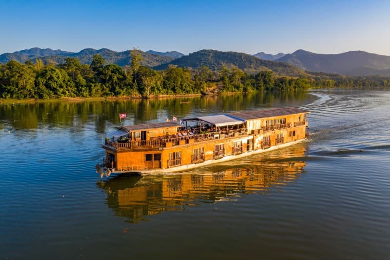 Mekong River Cruise - Laos revealed (downstream)