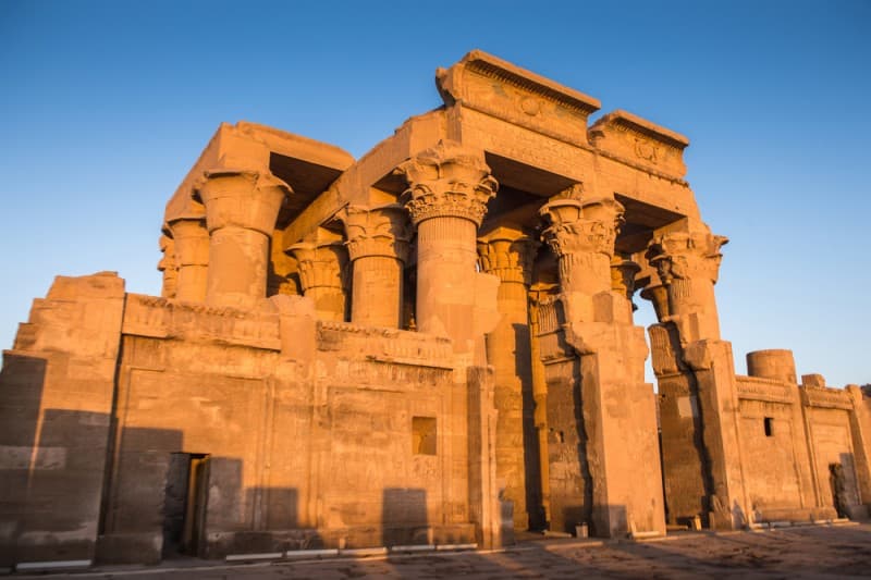 Iberotel Crown Emperor Luxor-Aswan Cruise 